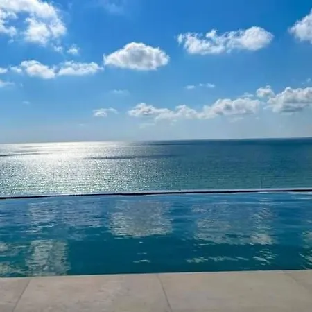 Apartment Infinity Pool & Beach Premiere Suit Infinity Pool On Top Floor Parking Navodari
