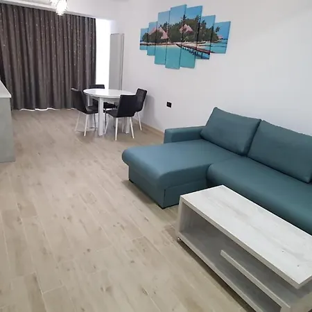 Infinity Pool & Beach Premiere Suit Infinity Pool On Top Floor Parking Apartment Navodari
