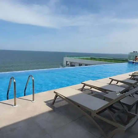 Apartment Infinity Pool & Beach Premiere Suit Infinity Pool On Top Floor Parking Navodari